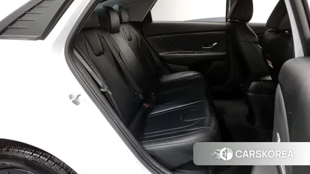 Hyundai Avante Hybrid (CN7) 2022 Белый из Кореи, фото 3