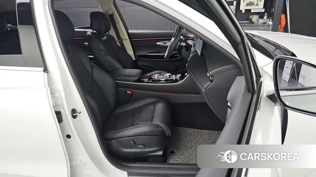 Genesis GV70 2024 Белый из Кореи, фото 3