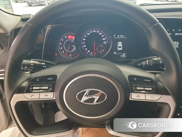 Hyundai Avante (CN7) 2022 Серебристо-серый из Кореи, фото 3
