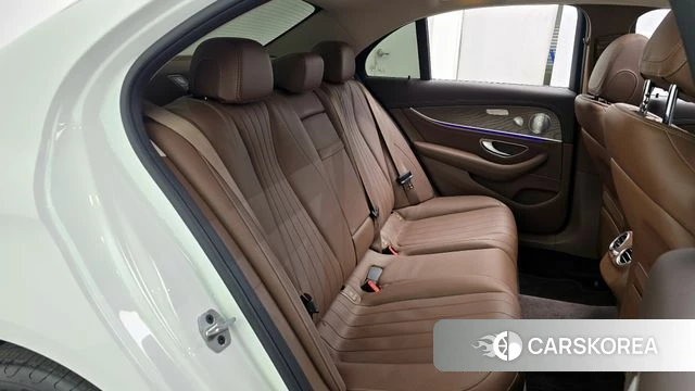 Mercedes-Benz E-Class W213 2020 Белый из Кореи, фото 3