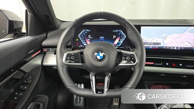 BMW 5 Series (G60) 2024 Черный из Кореи, фото 3