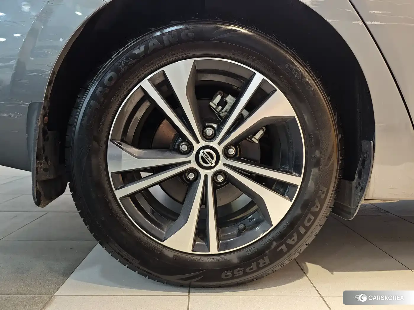 Nissan Sylphy 2022 Silver/gray из Китая, фото 3