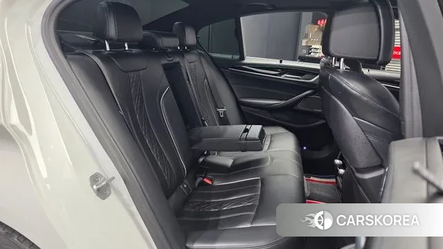 BMW 5 Series (G30) 2020 Белый из Кореи, фото 3