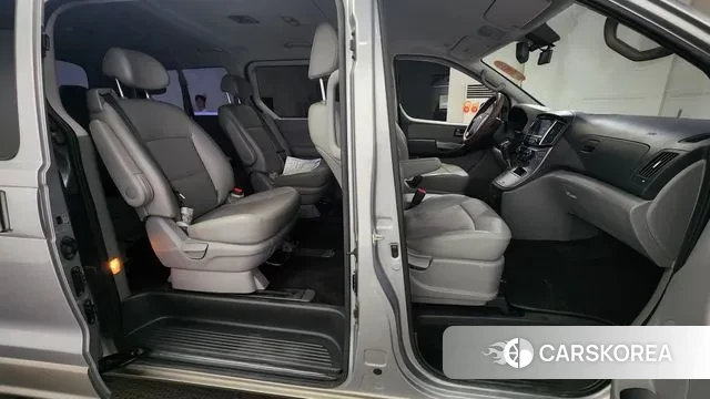 Hyundai The New Grand Starex 2018 Серебряный из Кореи, фото 3