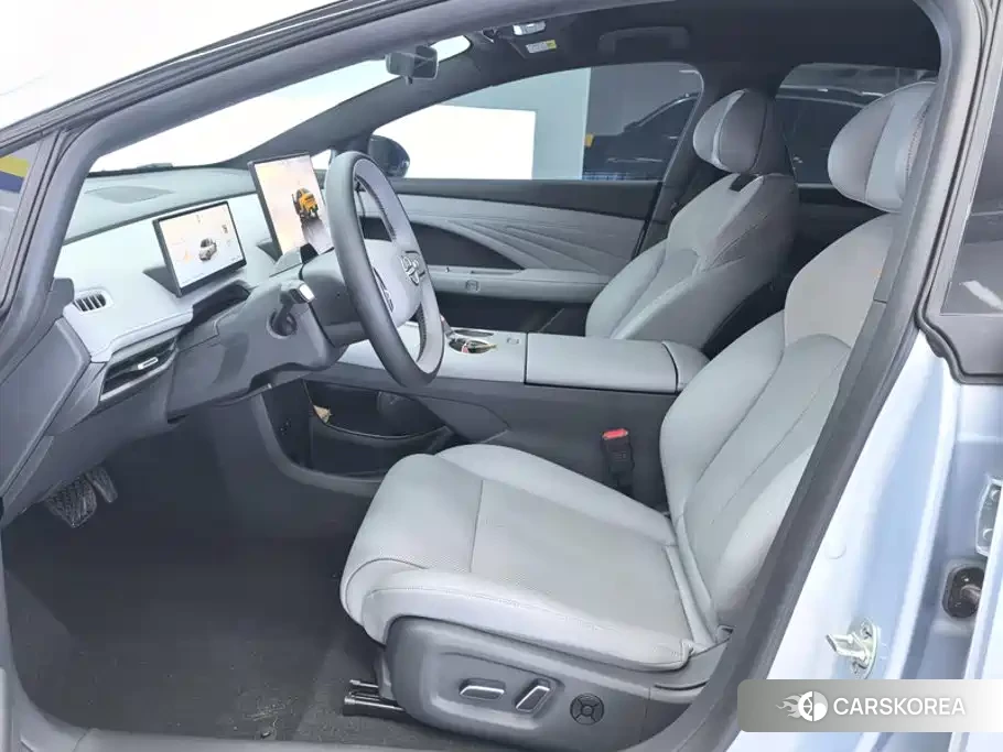 Nissan N7 2026 Silver/gray из Китая, фото 3