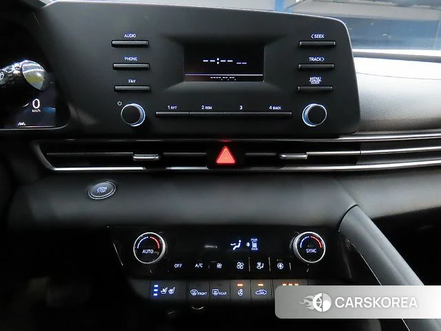 Hyundai Avante Hybrid (CN7) 2021 Белый из Кореи, фото 3