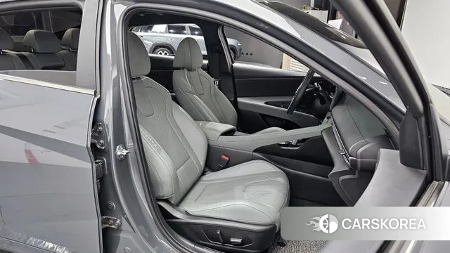 Hyundai The New Avante (CN7) 2024 Серый из Кореи, фото 3