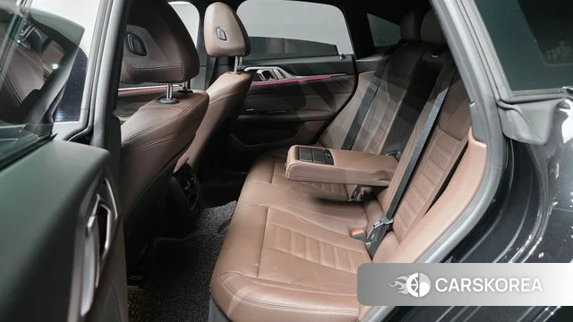 BMW i4 2022 Черный из Кореи, фото 3