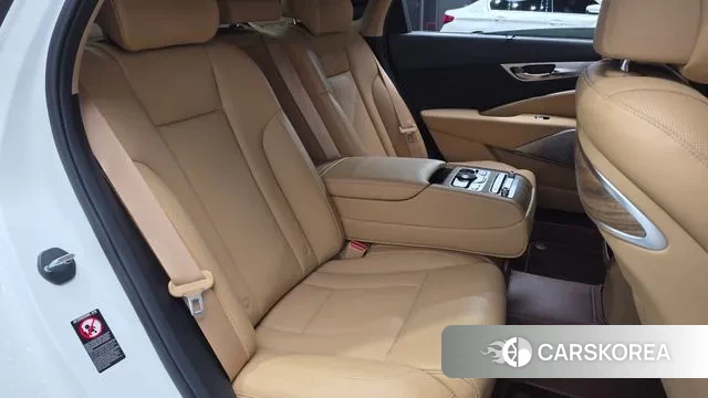 Kia The New K9 2nd generation 2023 Белый из Кореи, фото 3