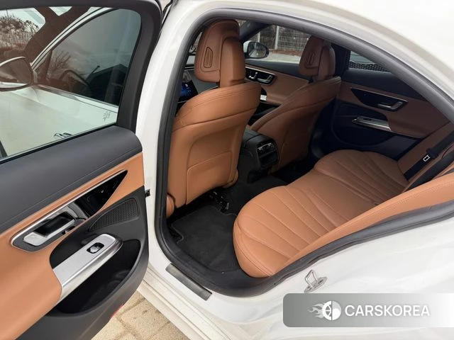 Mercedes-Benz E-Class W214 2024 Белый из Кореи, фото 3