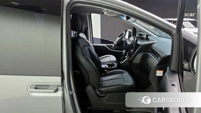 Hyundai Staria 2024 Серебряный из Кореи, фото 3