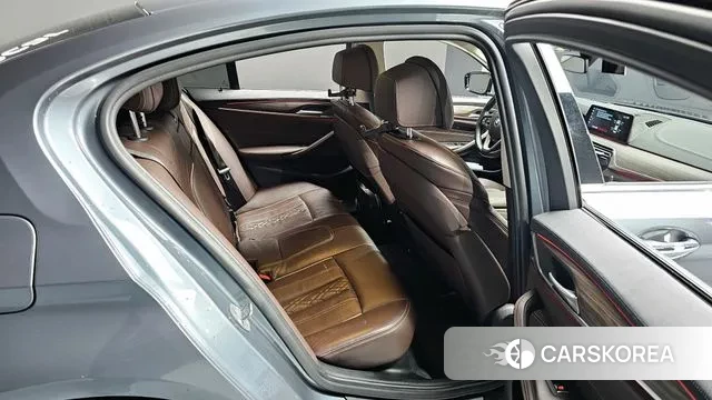 BMW 5 Series (G30) 2018 Серый из Кореи, фото 3