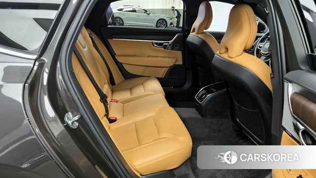 Volvo S90 2022 Коричневый из Кореи, фото 3