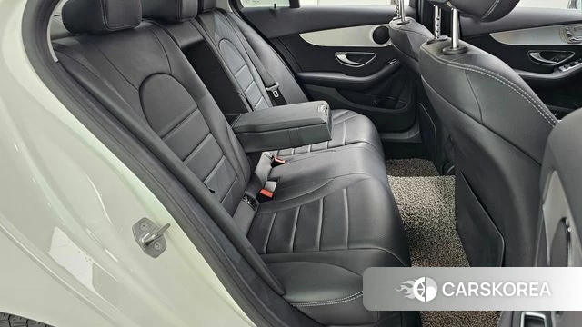 Mercedes-Benz C-Class W205 2018 Белый из Кореи, фото 3