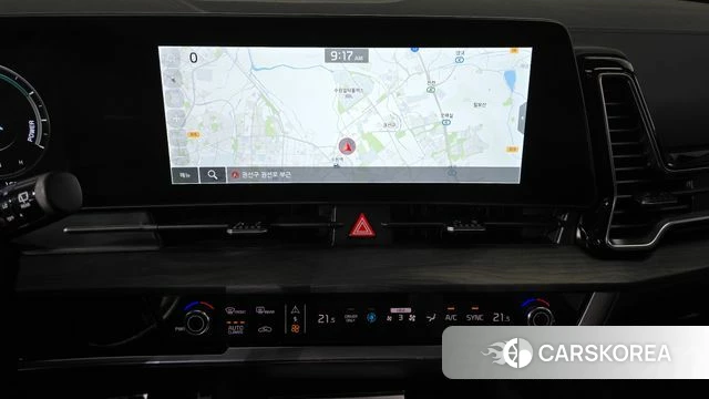 Kia Sportage 5th Generation Hybrid 2024 Белый из Кореи, фото 3
