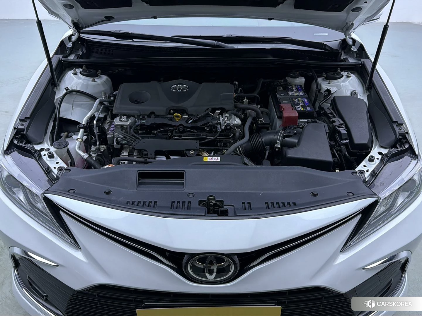 Toyota Camry 2021 Белый из Китая, фото 3