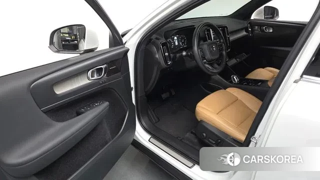 Volvo XC40 2020 Белый из Кореи, фото 3
