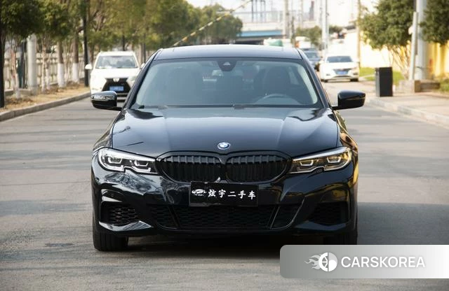 BMW 3 series 2022 Черный из Китая, фото 3