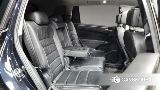 Volkswagen Tiguan Allspace 2018 Черный из Кореи, фото 3