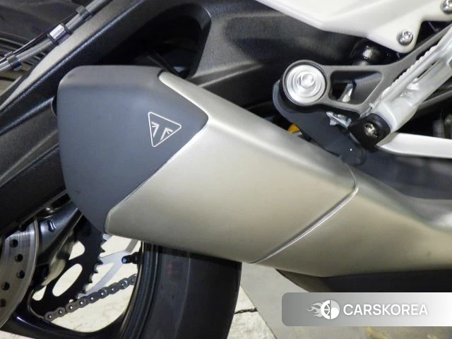 Проданный Triumph STREET TRIPLE 765 RS 2025 из Японии, фото 3