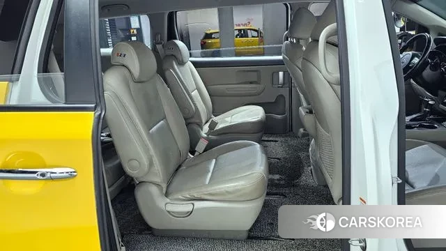 Kia The New Carnival 2018 Желтый из Кореи, фото 3