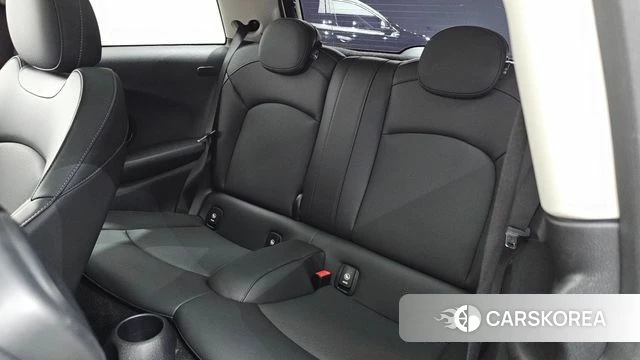 Mini Cooper 2022 Жемчужный цвет из Кореи, фото 3