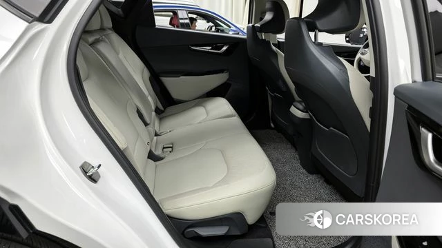 Kia EV6 2023 Белый из Кореи, фото 3