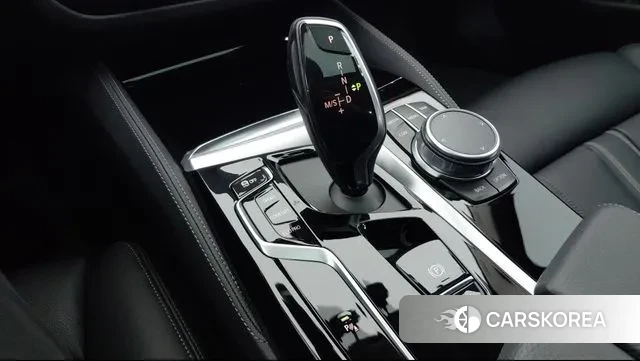 BMW 5 Series (G30) 2022 Серый из Кореи, фото 3