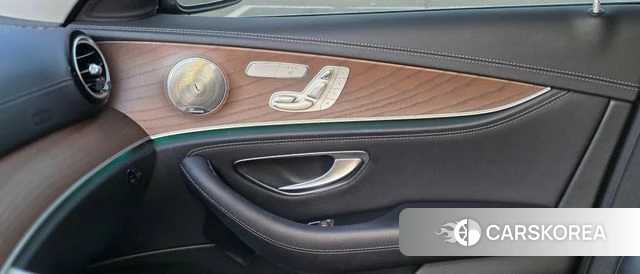 Mercedes-Benz E-Class W213 2020 Черный из Кореи, фото 3
