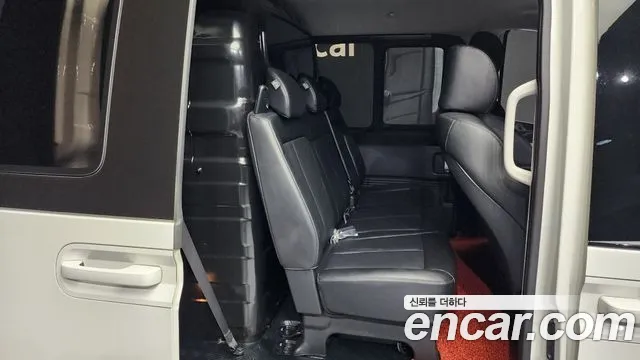 Hyundai Staria 2022 Белый из Кореи, фото 3