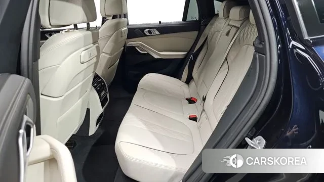 BMW X6 (G06) 2025 Черный из Кореи, фото 3