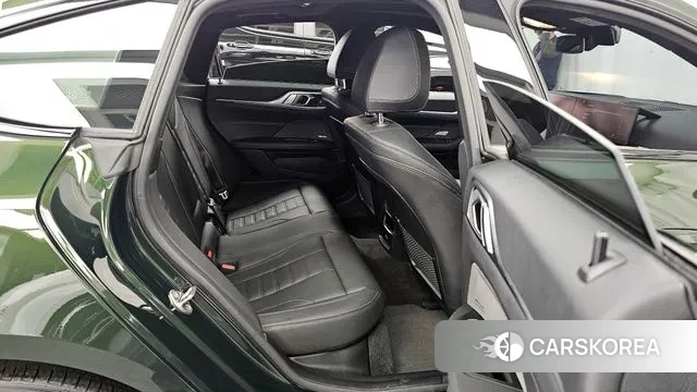 BMW i4 2022 Темно-зеленый из Кореи, фото 3