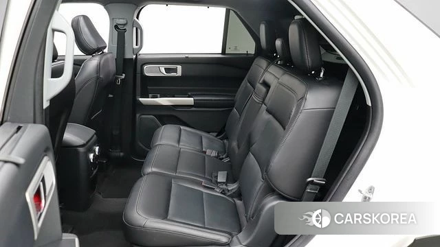 Ford Explorer 6th Generation 2021 Белый из Кореи, фото 3