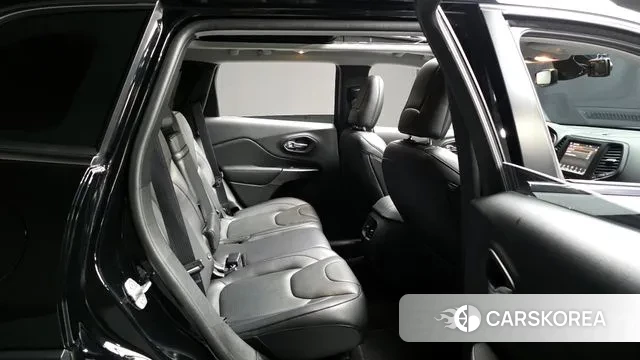 Jeep Cherokee (KL) 2018 Черный из Кореи, фото 3