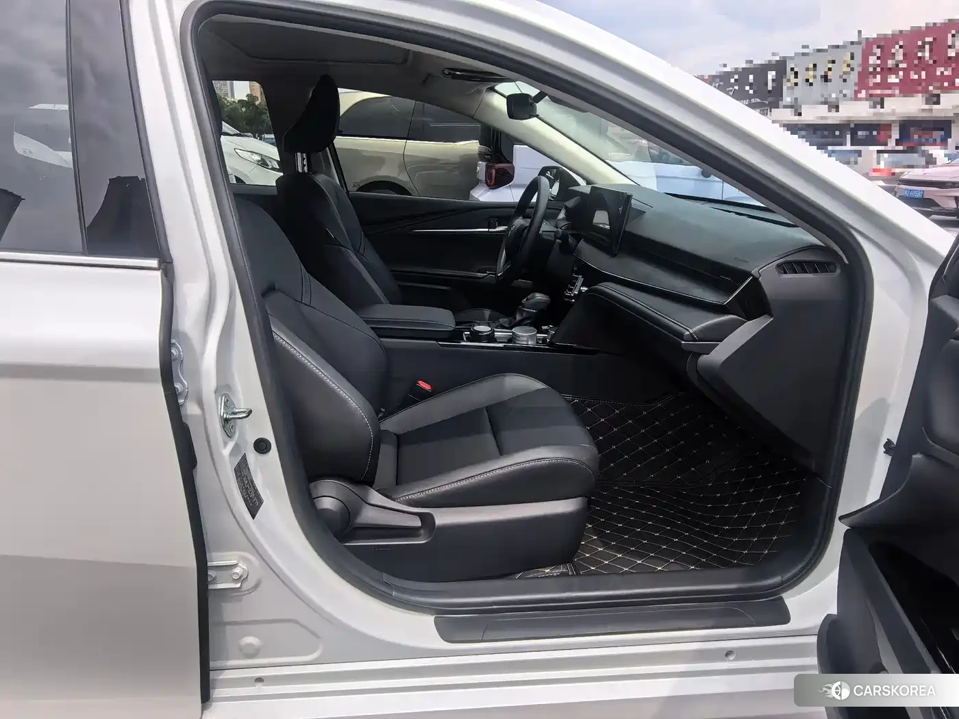 Toyota Camry 2025 Белый из Китая, фото 3