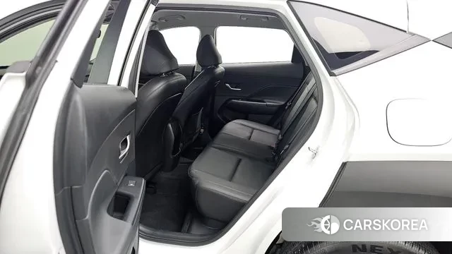 Hyundai Kona (SX2) 2023 Белый из Кореи, фото 3