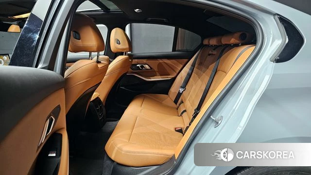 BMW 3 Series (G20) 2024 Цвет галактики из Кореи, фото 3