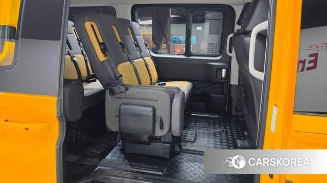 Hyundai Staria 2022 Желтый из Кореи, фото 3