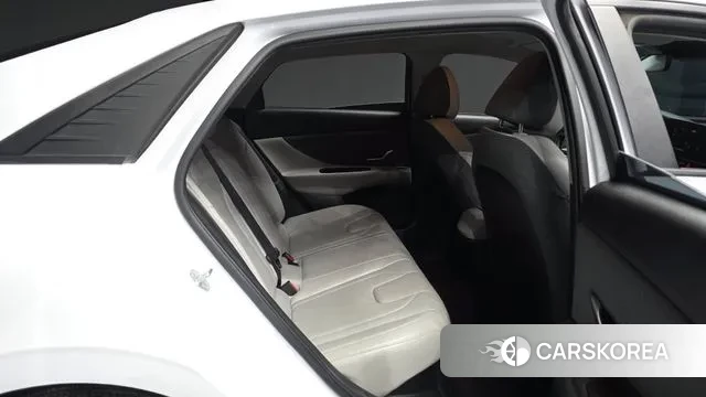 Hyundai Avante Hybrid (CN7) 2021 Белый из Кореи, фото 3