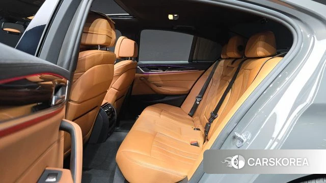 BMW 5 Series (G30) 2020 Серебристо-серый из Кореи, фото 3