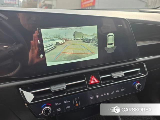 Kia Di Ol Nu Niro 2023 Белый из Кореи, фото 3