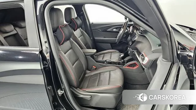 Chevrolet (GM Daewoo) Trailblazer 2023 Черный из Кореи, фото 3