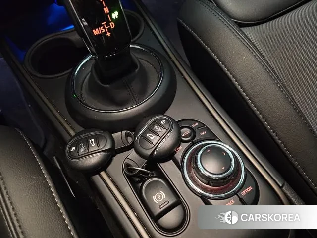 Mini Cooper D Countryman 2022 Темно-зеленый из Кореи, фото 3