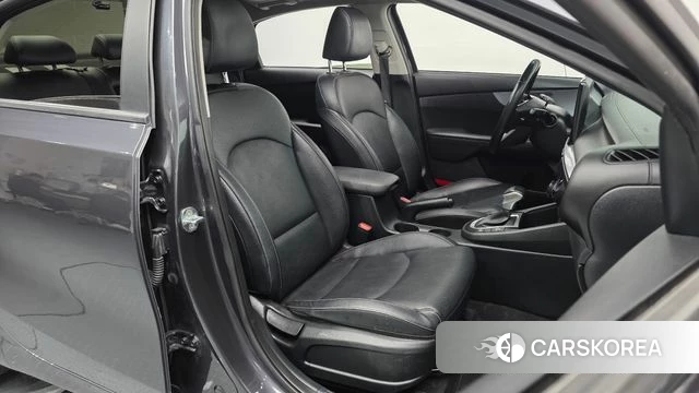 Kia The New K3 2nd generation 2022 Серый из Кореи, фото 3