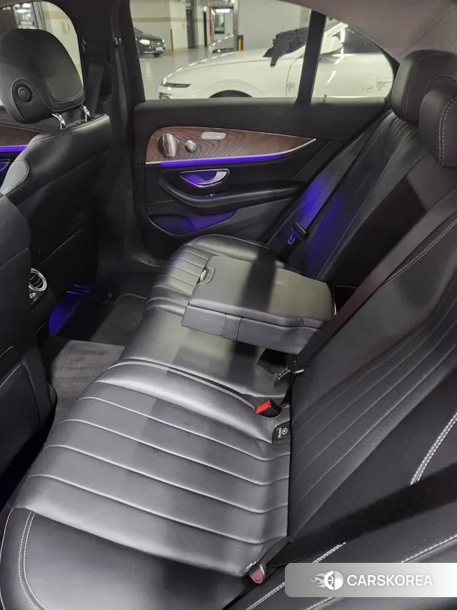 Mercedes-Benz E-Class W213 2018 Черный из Кореи, фото 3