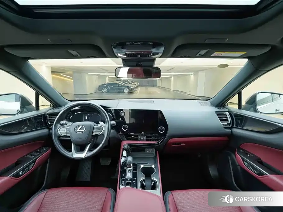 Lexus NX 2023 Silver/gray из Китая, фото 3