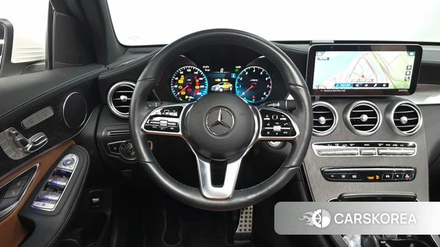 Mercedes-Benz GLC-Class X253 2023 Белый из Кореи, фото 3
