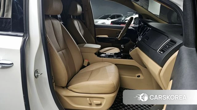 Kia The New Carnival 2018 Белый из Кореи, фото 3