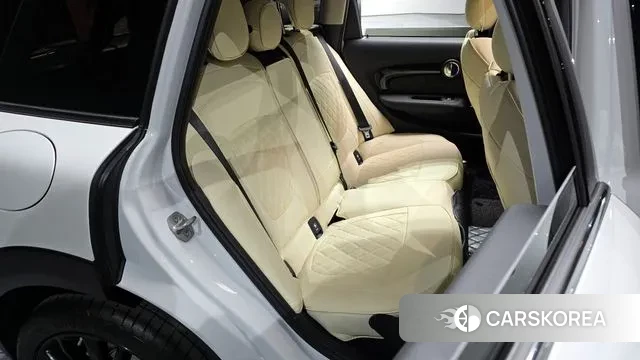 Mini Cooper Clubman 2023 Белый из Кореи, фото 3