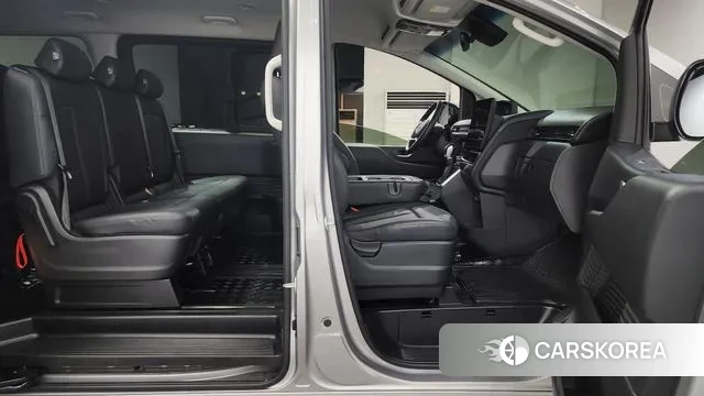 Hyundai Staria 2024 Серебряный из Кореи, фото 3